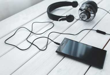 LPL高光时刻：Xiaoxu铁男两拉AD奠定团战胜局