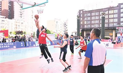 星空体育官网-“匠心独秀・劳动者杯”3V3篮球赛举行|体育比赛|赛事|全民健身|挑战赛|黔南_新浪体育_新浪新闻